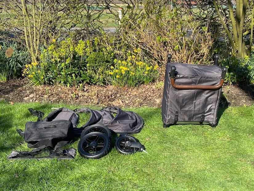 FamilyStar ausgepackt: Gestell, Räder, Dächer und Kühltasche