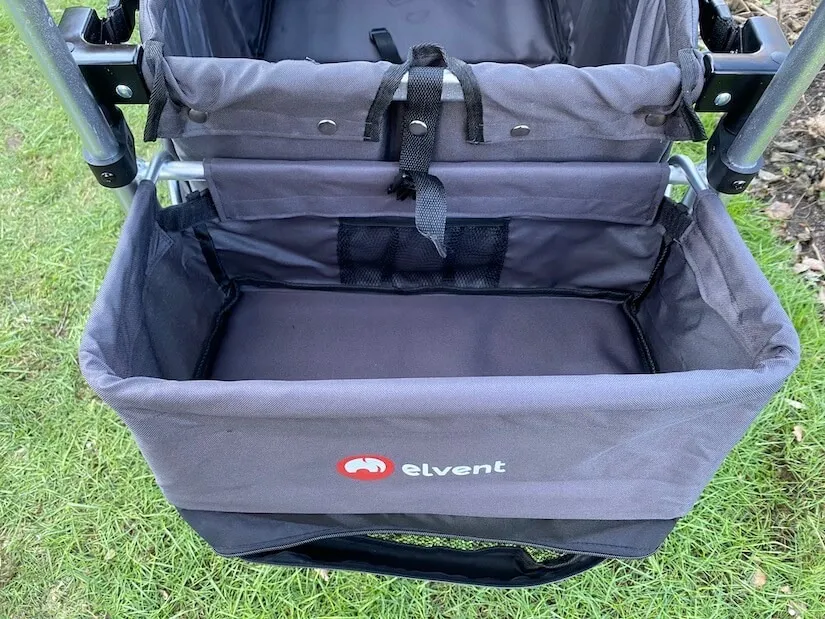 Geöffnete Hecktasche des FamilyStar