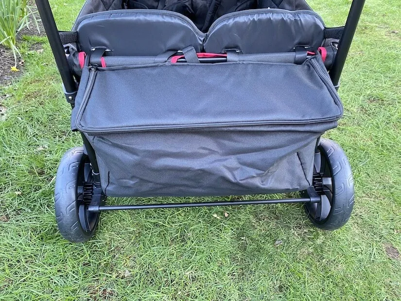 Hecktasche des WagonPro geschlossen
